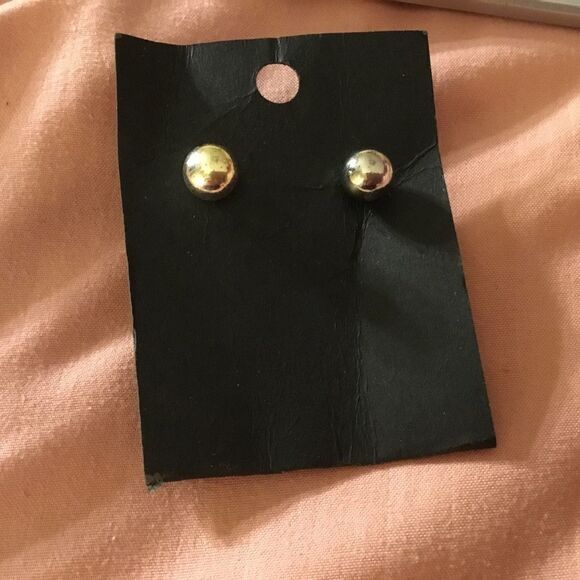 Silvertone Ball Stud Earrings. Approx. 7 mm - Picture 2 of 5